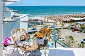 Nova Seaview Apartment in Infinity Beach Resort - parking